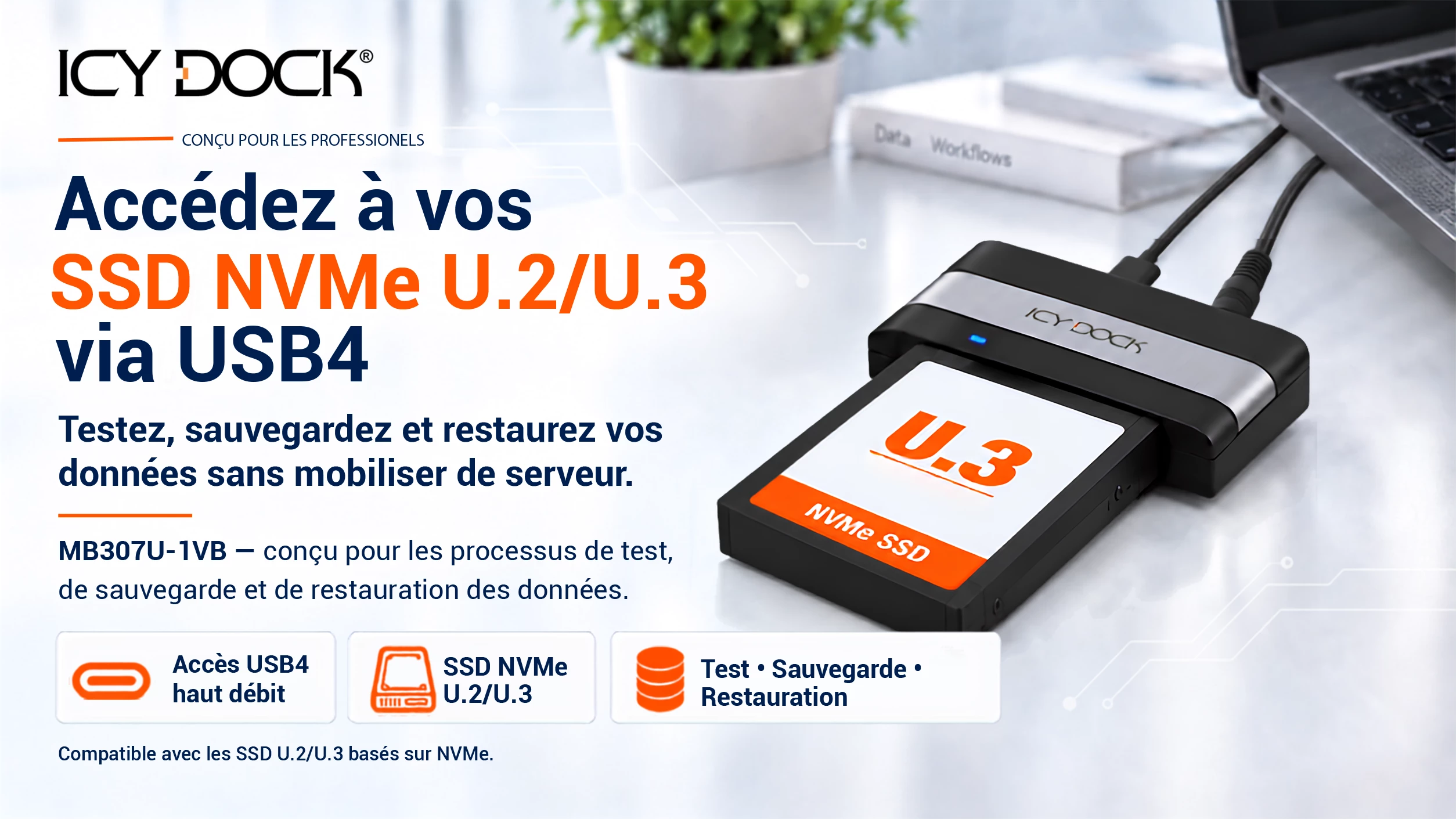 ICY DOCK MB307U-1VB USB4 adapter connected to a compatible host system with a U.2/U.3 NVMe SSD inserted.